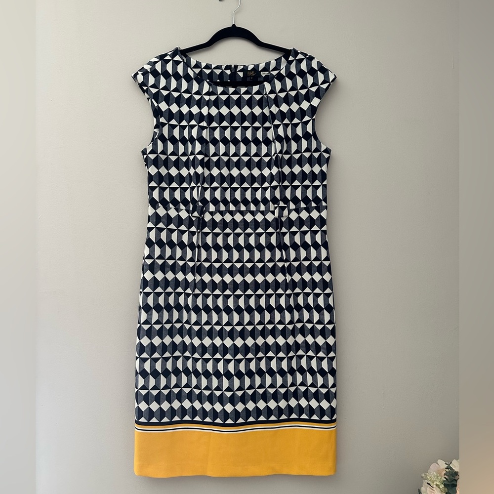 Navy/white/yellow cap sleeve straight line dress, belt loops & small back slit